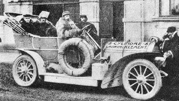 The first eight-cylinder car in Central Europe was built by the Mladá Boleslav-based car manufacturer Laurin & Klement in October 1907.